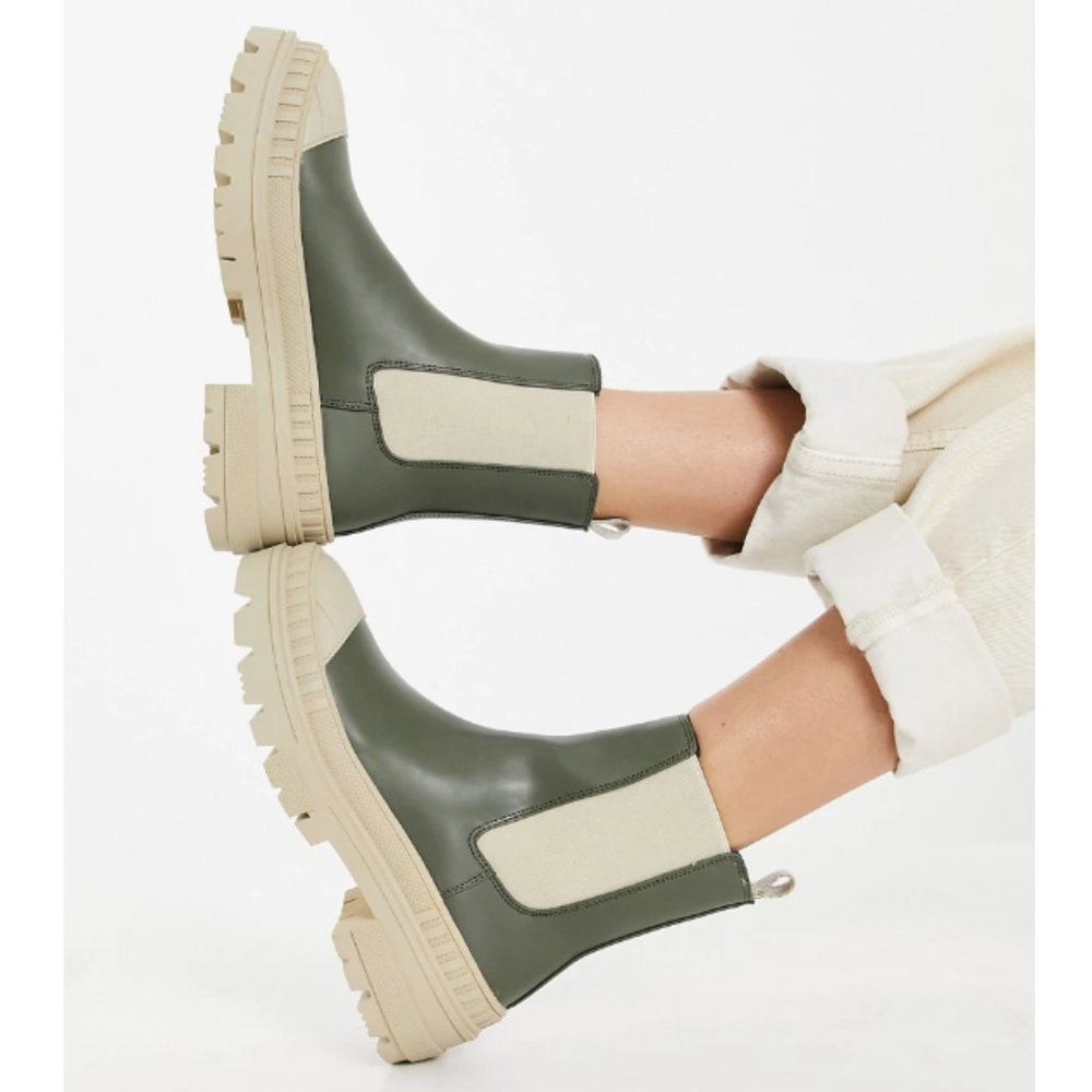 Stradivarius ankle wellie boot with contrast sole in khaki